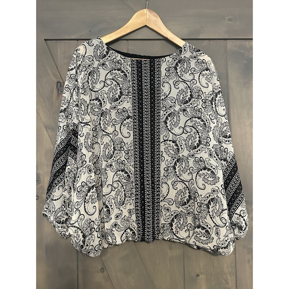Coco Bianco Blouse Womens L Paisley b/w Dolman Sleeve Boho Resort Boat Neck Top